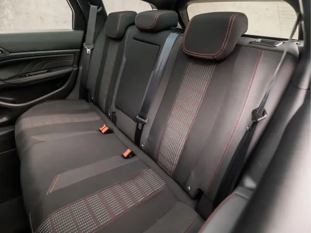 Peugeot 308 SW 1.2 PureTech GT-Line Sport 2021 Benzine 17