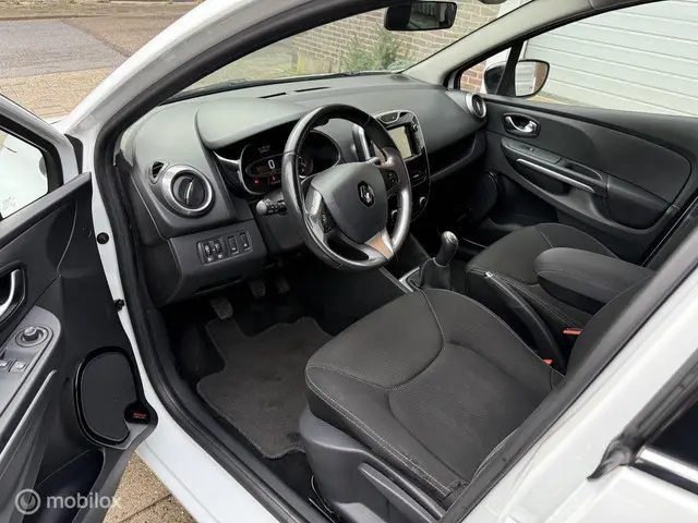 Renault Clio Estate 0.9 TCe Night&Day 2015 Benzine 8