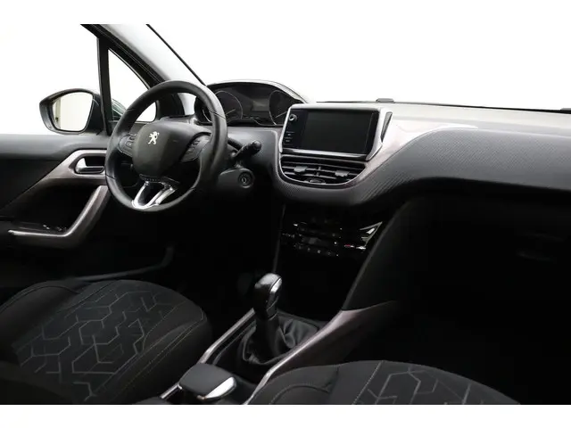 Peugeot 2008 1.2 PureTech Style 2015 Benzine 15