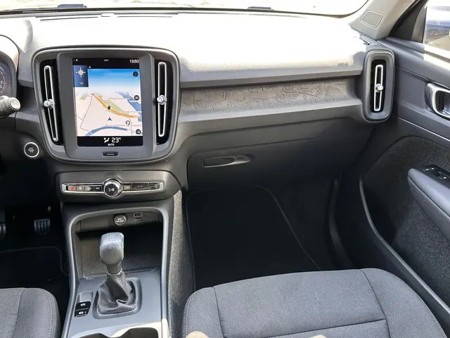 Volvo XC40 1.5 T2 Momentum Pro 2021 Benzine 26