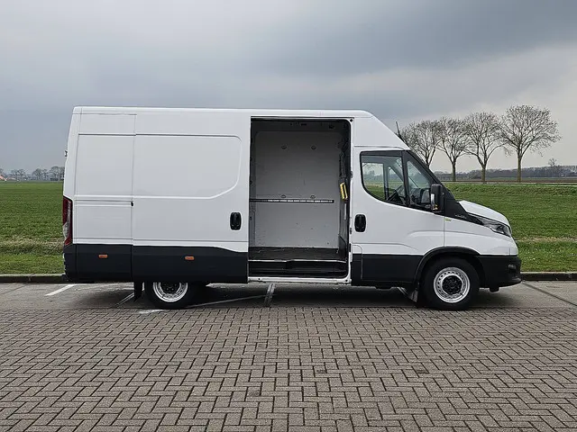 Iveco Daily 35S14 2023 Diesel 13