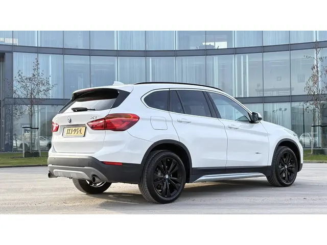 BMW X1 xDrive20i 2018 Benzine 3