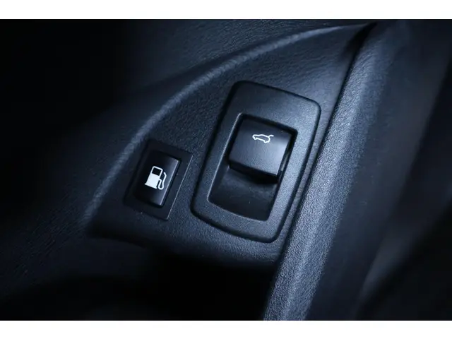 BMW X1 xDrive25e Executive 2021 Hybride Benzine 19