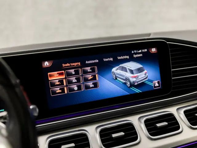 Mercedes-Benz GLE 450 4MATIC AMG Sport 2019 Benzine 38