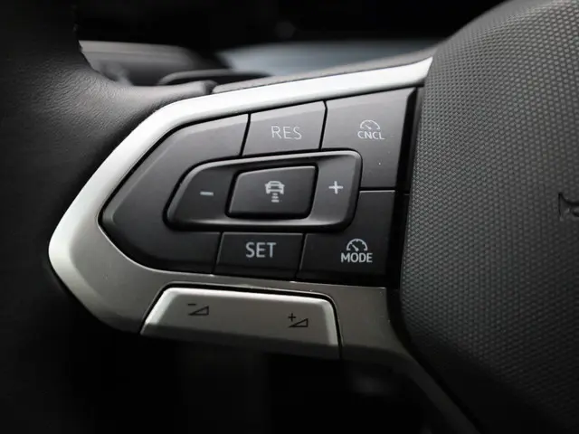Volkswagen Golf 1.5eTSI/150PK Goal DSG 2024 Benzine 9