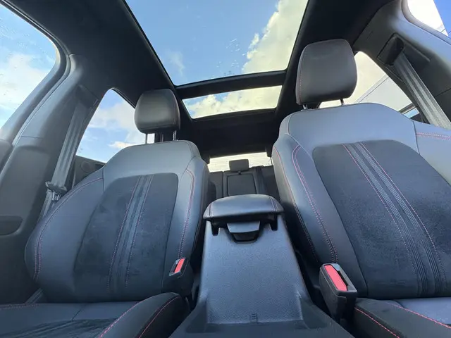 Ford Kuga 2.5 FHEV ST-Line X 2024 Hybride Benzine 16