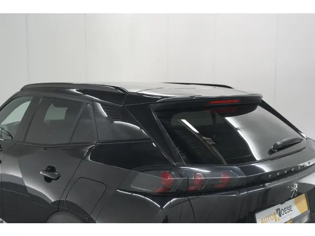 Peugeot 2008 PureTech 130 GT-Line 2020 Benzine 21