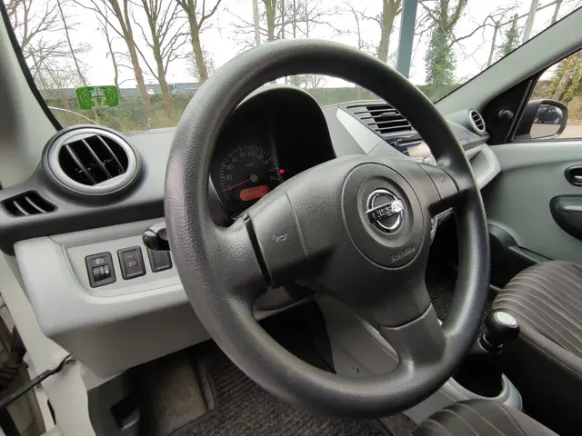 Nissan Pixo 1.0 Look 2013 Benzine 11