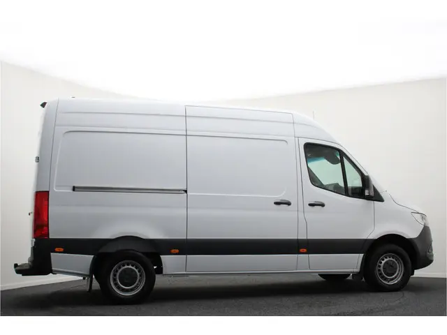 Mercedes-Benz Sprinter 317 CDI L2H2 2021 Diesel 9
