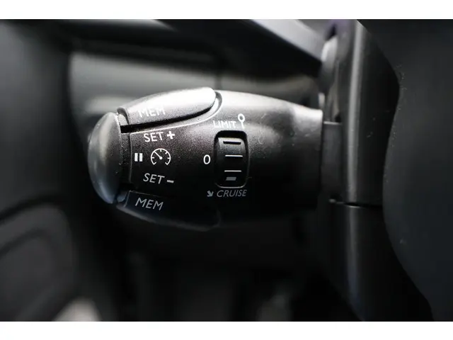 Citroën C3 1.2 PureTech C-Series 2022 Benzine 18