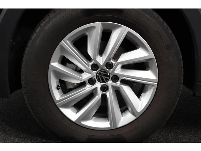 Volkswagen T-Cross 1.0 TSI 110pk DSG Life 2022 Benzine 2