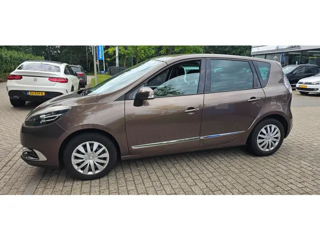 Renault Scénic 1.2 TCe Bose 2013 Benzine 27