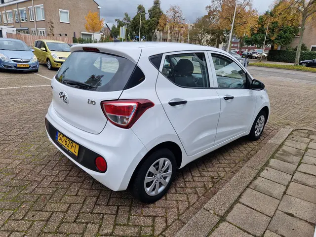 Hyundai i10 3