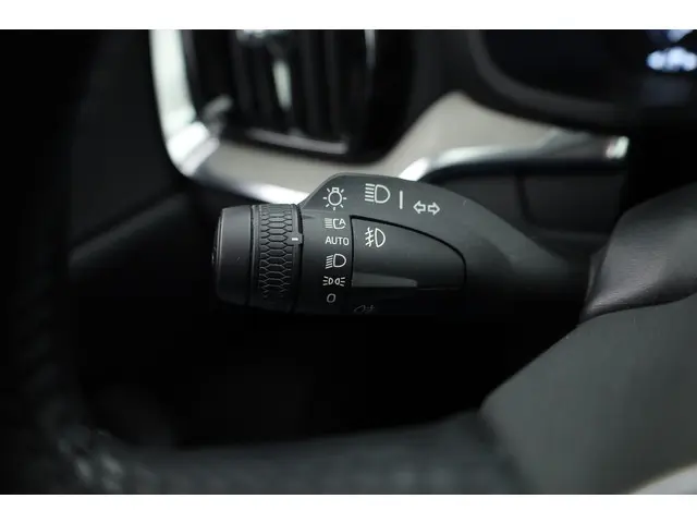 Volvo V60 2.0 T8 Inscription 2022 Hybride Benzine 10