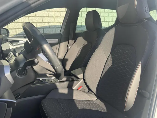 SEAT Leon 1.4 TSI eHybrid PHEV FR 2022 Hybride Benzine 6