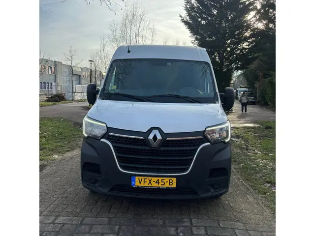 Renault Master T35 2.3 dCi 135 L3H2 2020 Diesel 5