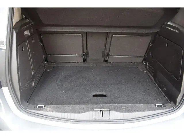 Opel Meriva 1.4 Berlin 2014 Benzine 14