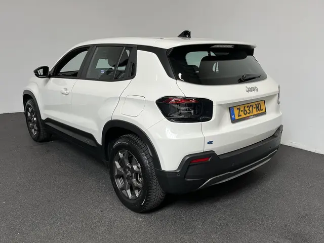 Jeep Avenger Longitude 54 kWh 2024 Elektrisch 30