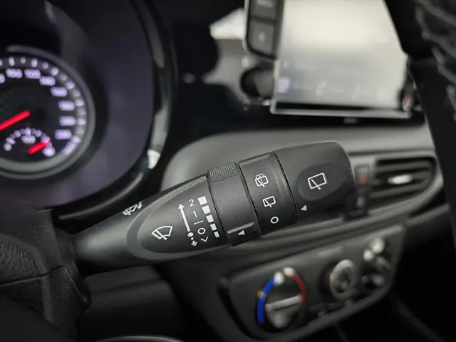 Hyundai i10 1.0 Comfort 2023 Benzine 24