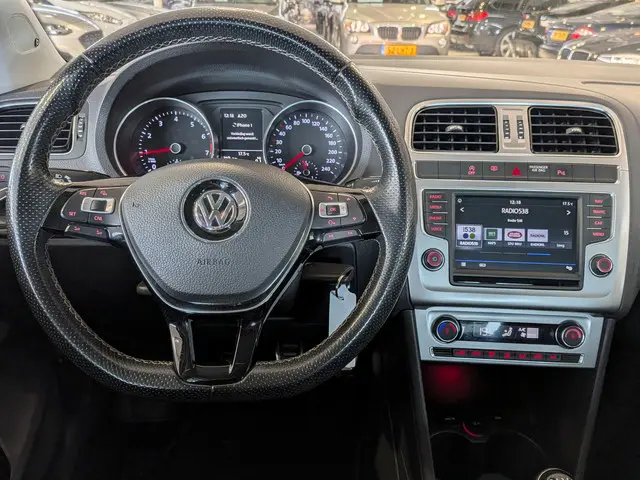 Volkswagen Polo 1.2 TSI Cross 2017 Benzine 10