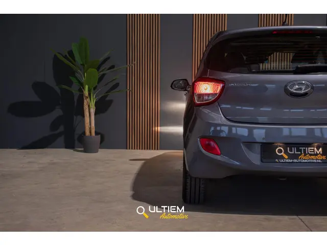 Hyundai i10 1.2 i-Motion Premium 2014 Benzine 19