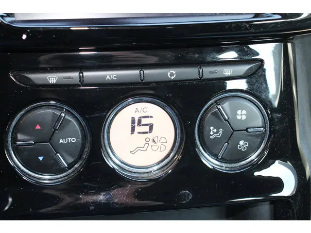 DS DS 3 1.2 PureTech Chic 2017 Benzine 20