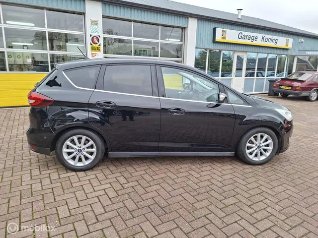 Ford C-MAX 1.0 Titanium 2017 Benzine 2