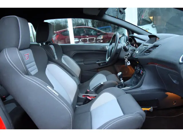 Ford Fiesta 1.6 ST1, 182 PK 2015 Benzine 17