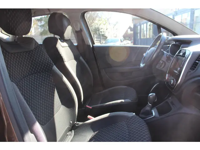 Renault Captur 1.2 TCe Intens 120 pk EDC 2018 Benzine 9