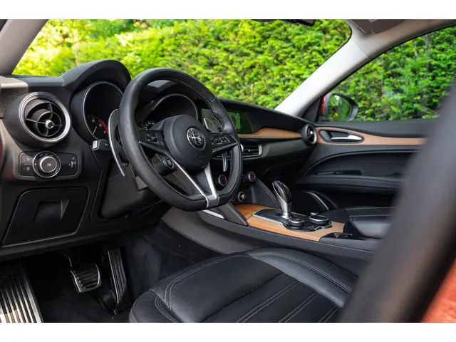 Alfa Romeo Stelvio 2
