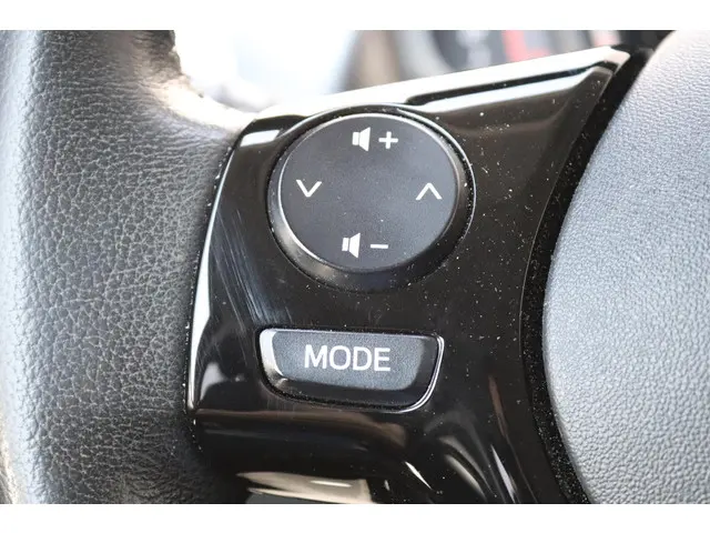 Toyota Aygo 1.0 VVT-i x-joy 2019 Benzine 24