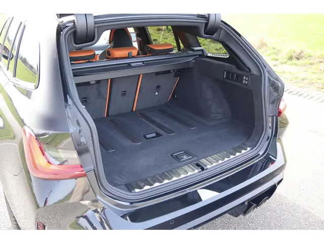 BMW M3 3-serie Touring xDrive Competition 2025 Benzine 52