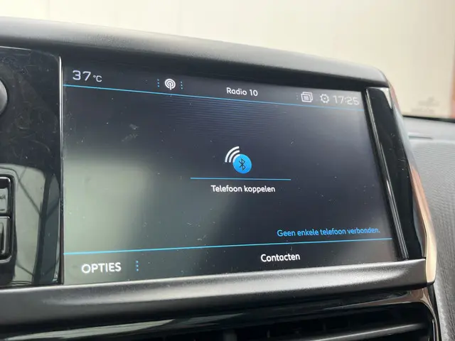 Peugeot 2008 PureTech 110 GT-line 2018 Benzine 13