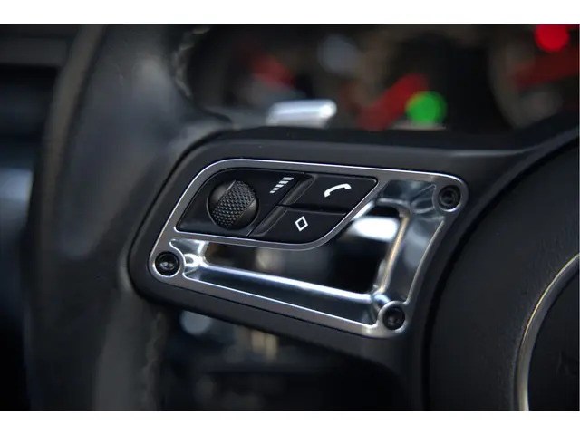 Porsche 911 3.0 Carrera 2018 Benzine 36