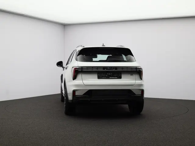 Lynk & Co 01 1.5 Core 2025 Hybride Benzine 7