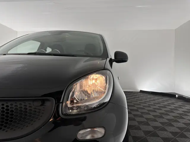 Smart Forfour 1.0 Pure Cool&Audio Pack 2017 Benzine 23