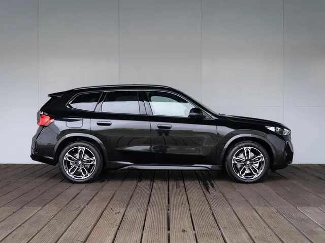 BMW X1 xDrive25e 2026 Hybride Benzine 4