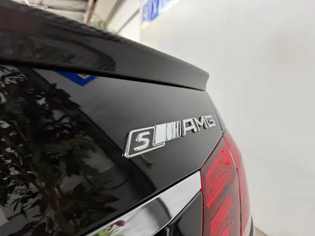 Mercedes-Benz E-Klasse AMG 63 S 4MATIC 2013 Benzine 23