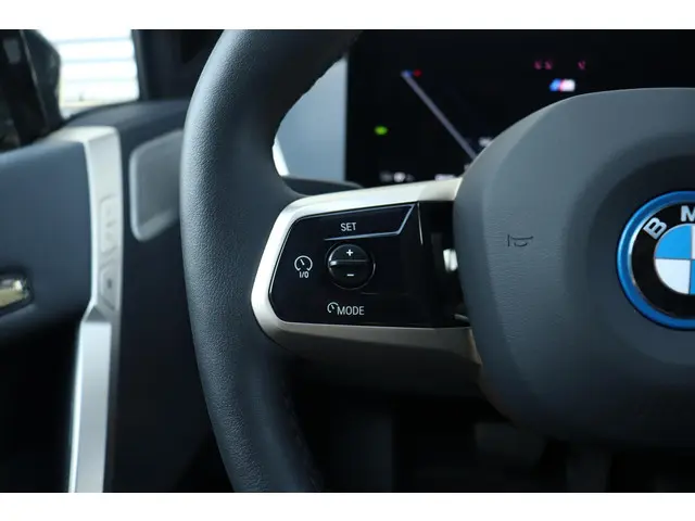 BMW iX M60 2023 Elektrisch 21