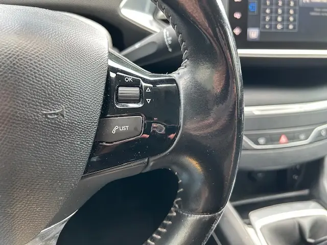 Peugeot 308 SW 1.2 PT Blue Lease 2015 Benzine 18