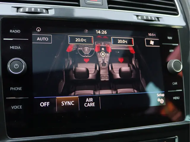 Volkswagen Golf 1.0 TSI Highline R-line 2017 Benzine 52