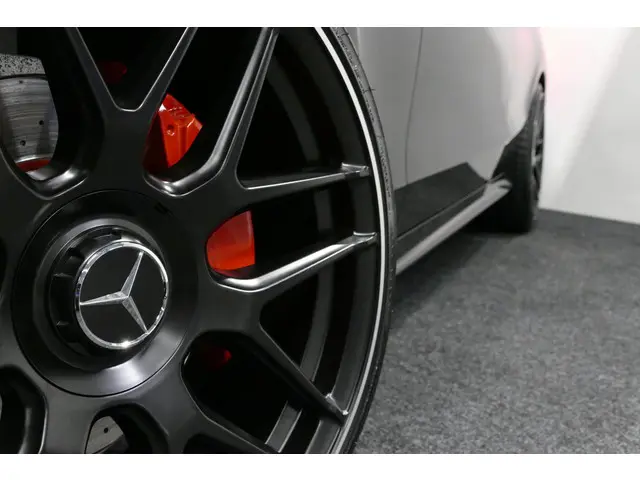 Mercedes-Benz C-Klasse 180 AMG Line 2018 Benzine 26