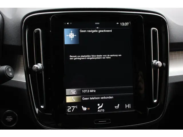 Volvo XC40 1.5 T3 163 pk Automaat Momentum 2021 Benzine 18