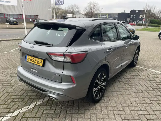 Ford Kuga 2.5 PHEV ST-Line 2023 Hybride Benzine 2