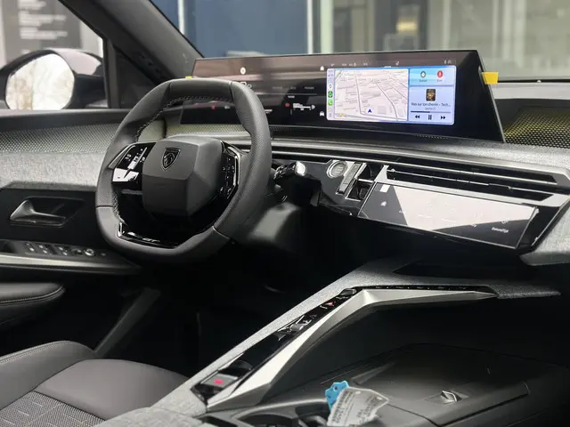 Peugeot 3008 1.2 Hybrid 145 GT 2026 Hybride Benzine 31