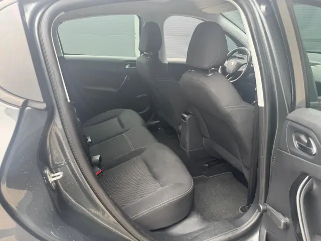 Peugeot 208 1.2 PureTech / Navi / Pdc / Nap 2016 Benzine 21