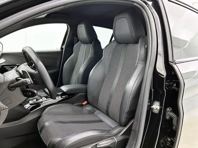 Peugeot 208 1.2 PureTech GT Aut. 2020 Benzine 25