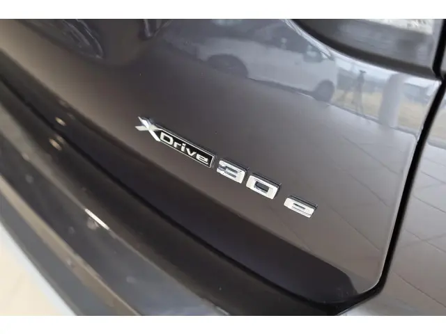 BMW X3 xDrive30e 2023 Hybride Benzine 31