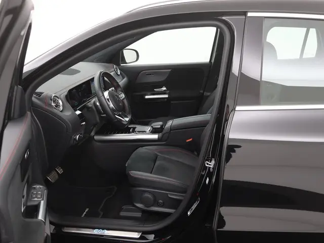 Mercedes-Benz EQA 250 AMG Line 67 kWh 2023 Elektrisch 10