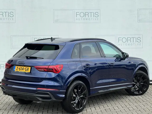 Audi Q3 45 TFSI e S edition 2023 Hybride Benzine 2
